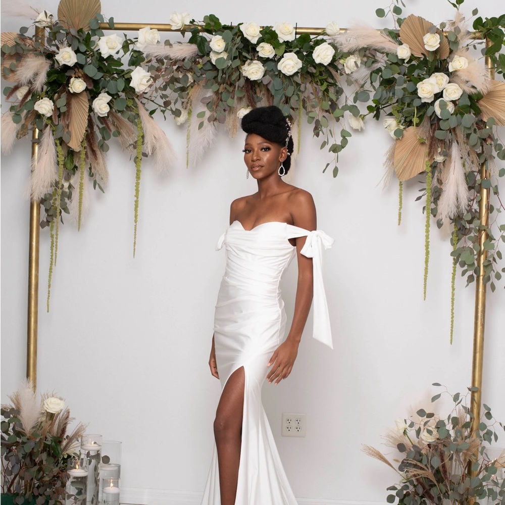 White Sleeveless Off-Shoulder Wedding Gown